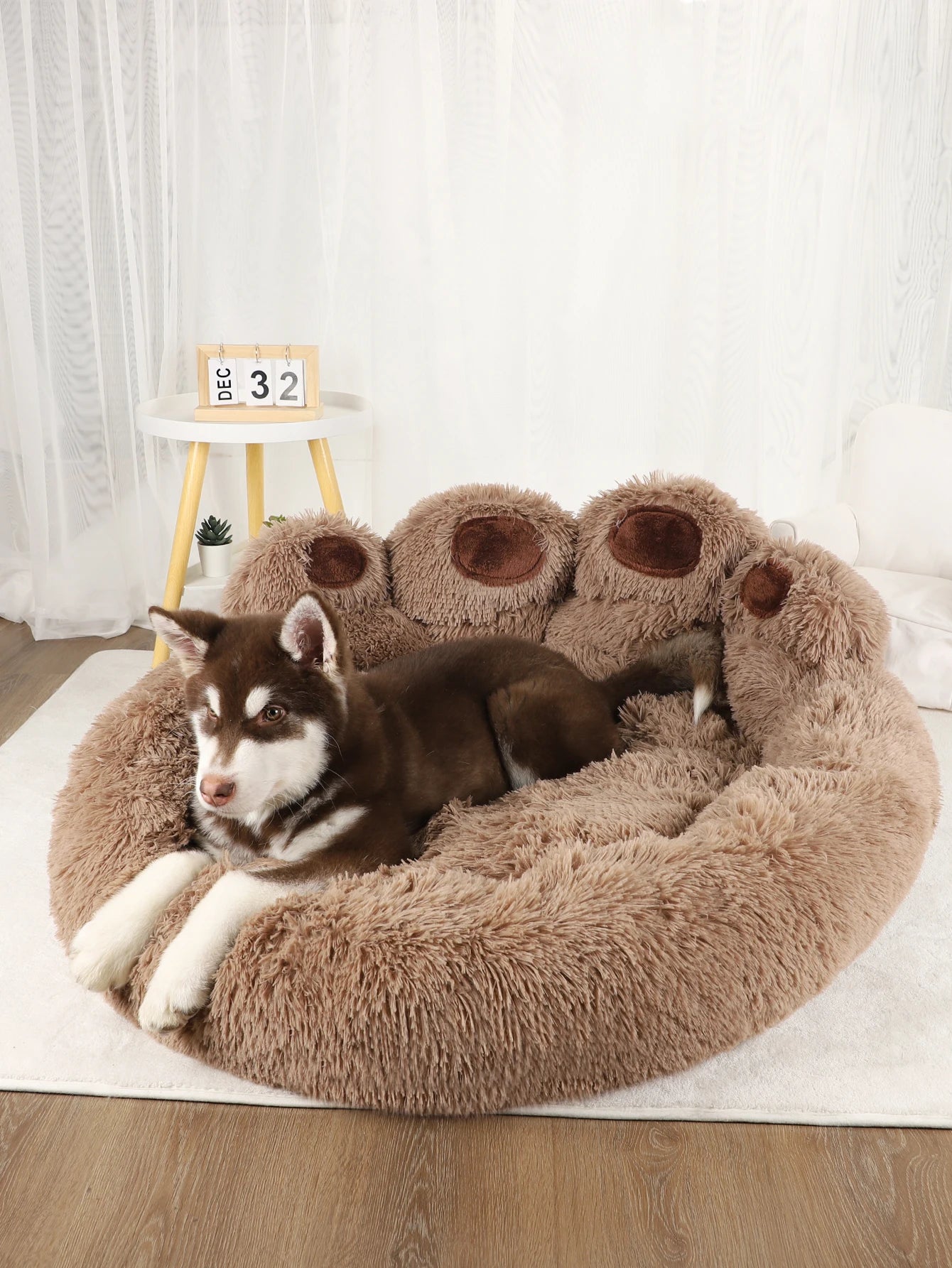 Iron Paw Fluffy Round Pet Bed